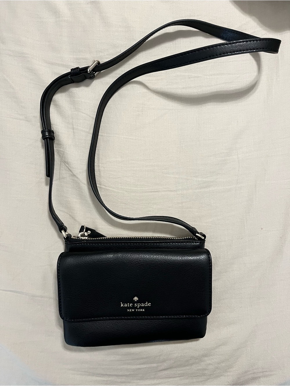 Kate Spade Black Leather Crossbody Wallet Bag with Gold Logo - Picture 2 of 5